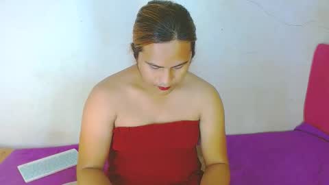 Snapshot of princess_cumxx chatting on February 20, 2:28 pm Kylie online show from February 20, 2:28 pm