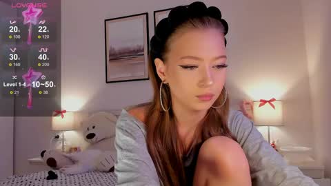 Princess Diana online show from April 3, 7:34 pm