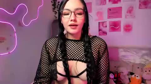    online show from July 15, 8:25 pm