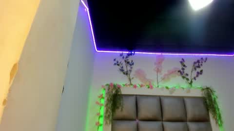 Snapshot of princess_tokyo_ chatting on June 13, 12:14 pm princess_tokyo_ online show from June 13, 12:14 pm
