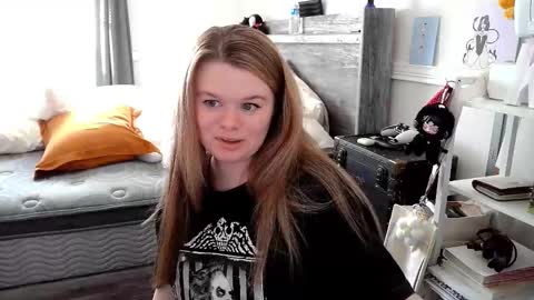 Snapshot of princessbunny420 chatting on February 28, 9:38 pm princessbunny420 online show from February 28, 9:38 pm
