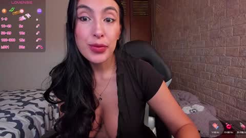 Snapshot of princesscorine chatting on December 2, 2:08 pm Cori online show from December 2, 2:08 pm