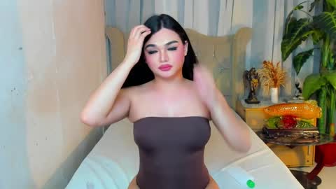 Snapshot of princesshugecumontop chatting on March 7, 11:29 am PrincessDONT FORGET TO FOLLOW ME online show from March 7, 11:29 am