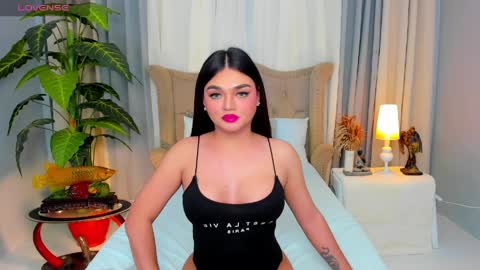 Snapshot of princesshugecumontop chatting on April 9, 12:32 pm PrincessDONT FORGET TO FOLLOW ME online show from April 9, 12:32 pm