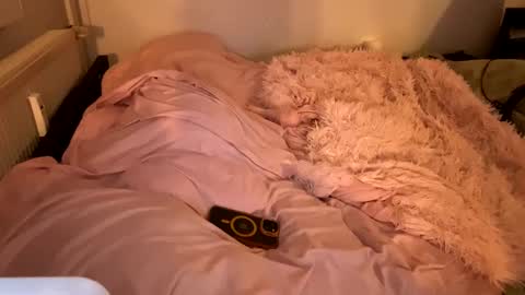 Snapshot of princessmio chatting on February 28, 4:32 am Lolli online show from February 28, 4:32 am