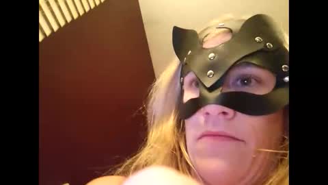 Snapshot of princesspeach_007 chatting on January 9, 4:04 am Pretty Kitty online show from January 9, 4:04 am