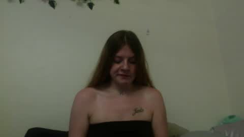 princesssnowflk84 online show from July 8, 1:21 am