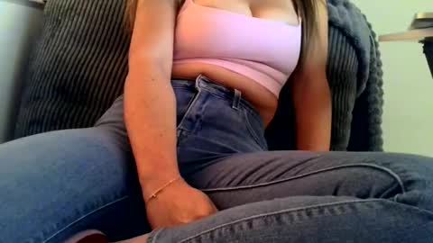 Snapshot of princessxxx33ddi chatting on March 1, 10:17 am princesstits online show from March 1, 10:17 am