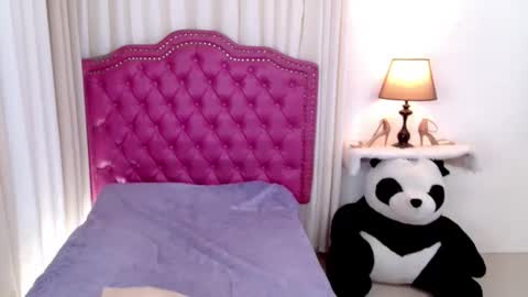 princessyanzy1 online show from November 26, 1:50 am