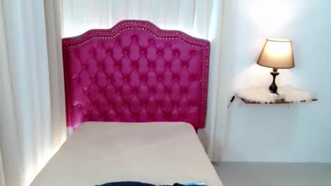 princessyanzy1 online show from March 31, 1:29 am