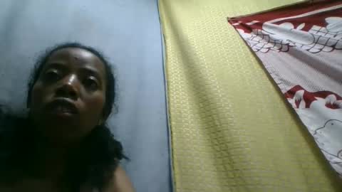 prisca880319 online show from April 15, 6:48 pm