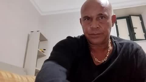 Snapshot of privatetour369 chatting on May 16, 7:34 pm privatetour369 online show from May 16, 7:34 pm