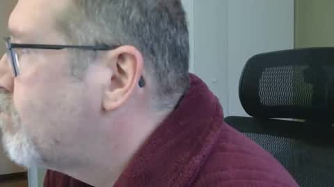 professor21255 online show from November 4, 12:37 pm