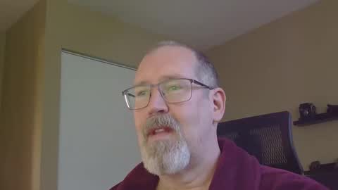 Snapshot of professor21255 chatting on April 7, 12:16 pm professor21255 online show from April 7, 12:16 pm