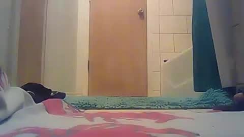 feet online show from April 13, 7:58 am