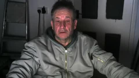 projectorepson online show from January 18, 9:13 pm