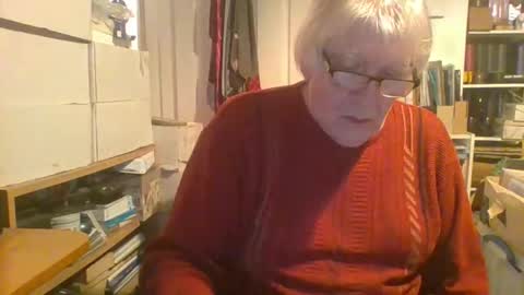 Snapshot of proudwelshman chatting on December 5, 7:49 pm proudwelshman online show from December 5, 7:49 pm