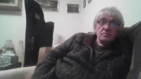 Snapshot of proudwelshman chatting on February 9, 11:04 pm proudwelshman online show from February 9, 11:04 pm