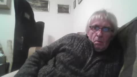 Snapshot of proudwelshman chatting on February 10, 11:34 pm proudwelshman online show from February 10, 11:34 pm