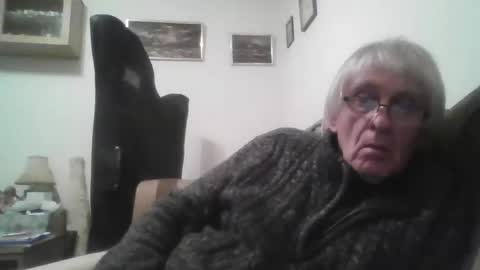 Snapshot of proudwelshman chatting on February 11, 11:44 pm proudwelshman online show from February 11, 11:44 pm