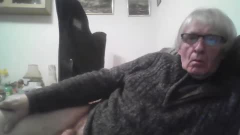 Snapshot of proudwelshman chatting on February 12, 10:48 pm proudwelshman online show from February 12, 10:48 pm