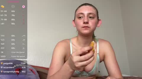 Oli online show from June 25, 6:23 pm