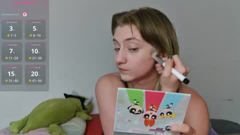 Oli online show from July 25, 9:23 pm