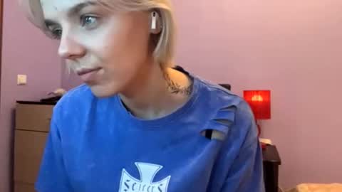 Scarlet online show from December 23, 8:45 am