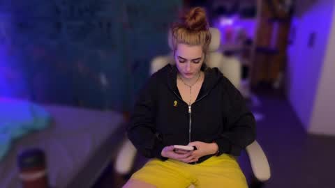 Queen of Pain online show from May 16, 8:29 pm