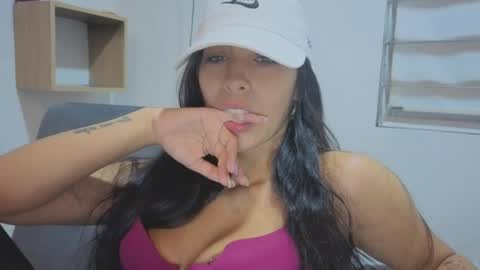 Snapshot of pssiquiss chatting on June 7, 3:43 am Katerine online show from June 7, 3:43 am