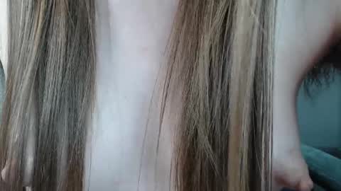 Snapshot of psychegirl chatting on February 14, 7:54 pm psychegirl online show from February 14, 7:54 pm