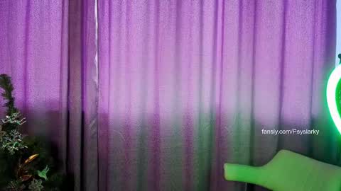 Snapshot of psyheya chatting on December 26, 7:35 am LUCY ----- online show from December 26, 7:35 am