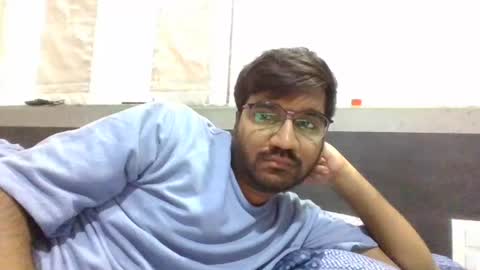 Snapshot of ptl1711 chatting on December 4, 10:57 am ptl1711 online show from December 4, 10:57 am