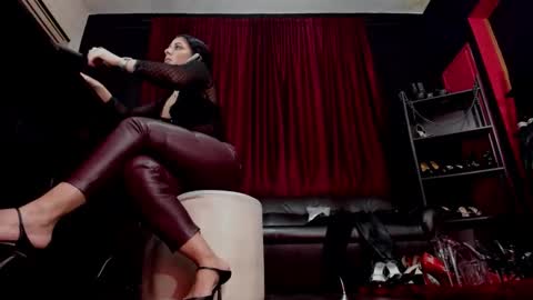 MissPuffyLove online show from March 15, 8:15 pm