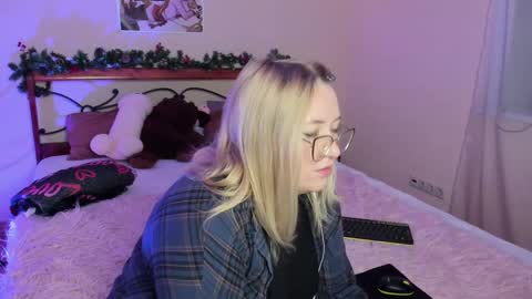 Snapshot of puffybun chatting on December 22, 11:41 pm puffybun online show from December 22, 11:41 pm