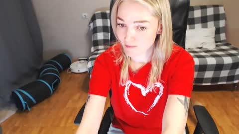 Polly online show from February 25, 3:05 pm