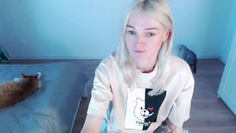 Polly online show from August 7, 4:03 am