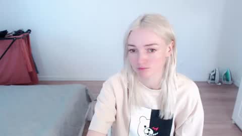 Polly online show from August 9, 4:39 am