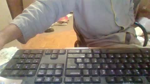 pup_y online show from October 26, 6:30 am