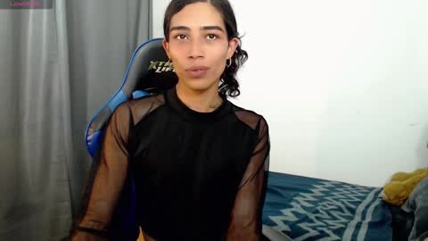 Cris online show from February 13, 6:48 pm