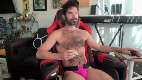 Snapshot of pupscritch chatting on May 19, 2:01 pm Pup Scritch online show from May 19, 2:01 pm