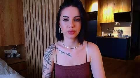 Snapshot of pure_temptation_j chatting on June 7, 12:42 pm Julia online show from June 7, 12:42 pm