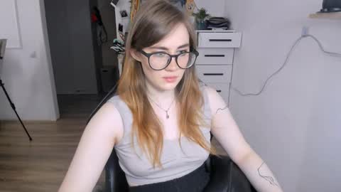 Snapshot of pureheartt chatting on September 11, 9:20 am I am Mila online show from September 11, 9:20 am
