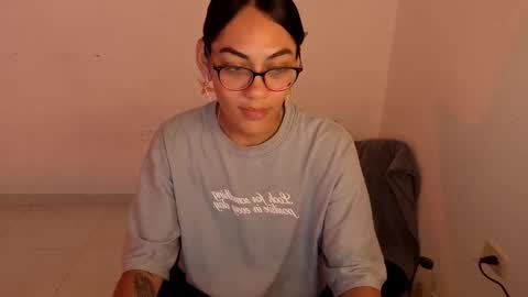 purepleasure25 online show from February 19, 11:50 am