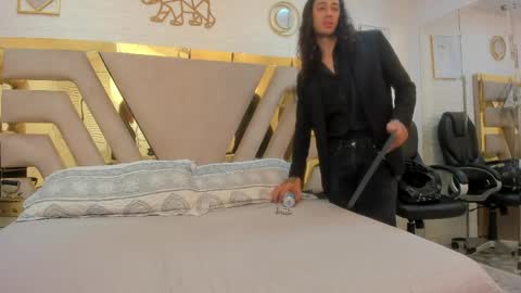 Experienced guys  online show from April 10, 5:17 pm