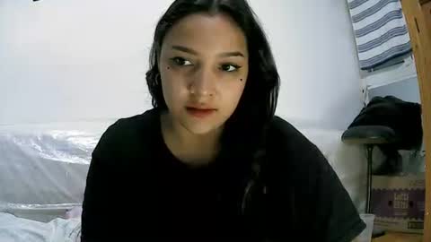 Snapshot of purple_23 chatting on February 7, 2:43 pm Lizzy online show from February 7, 2:43 pm