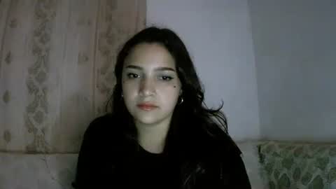 Snapshot of purple_23 chatting on February 9, 6:17 am Lizzy online show from February 9, 6:17 am