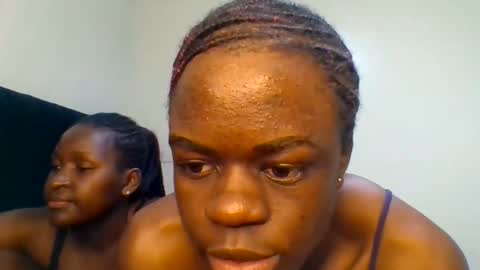 purple_honey1 online show from May 28, 9:34 pm