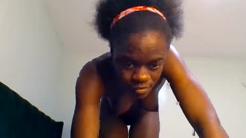 Snapshot of purple_honey2 chatting on June 22, 3:25 am Honey online show from June 22, 3:25 am