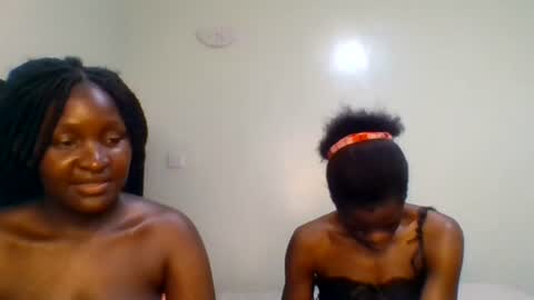Snapshot of purple_honey2 chatting on June 23, 3:43 pm Honey online show from June 23, 3:43 pm